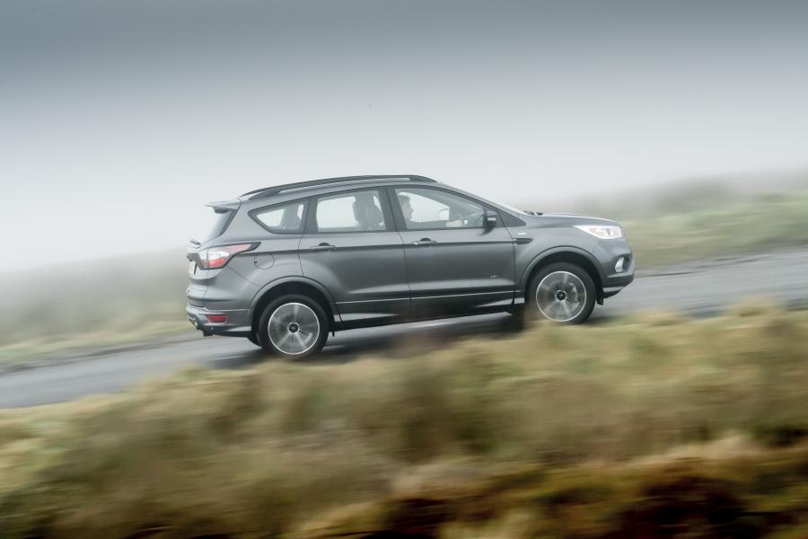  Ford Kuga ST-Line 2017 года  (UK) (фото 15 из 63)